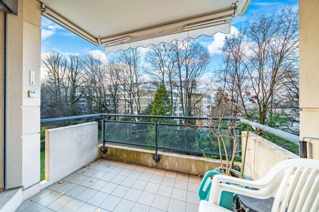 Exclusivité Eaux-Vives ! Agréable 4 pièces avec terrasse