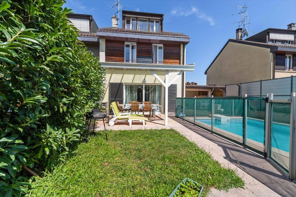 Villa 6 pièces avec piscine !