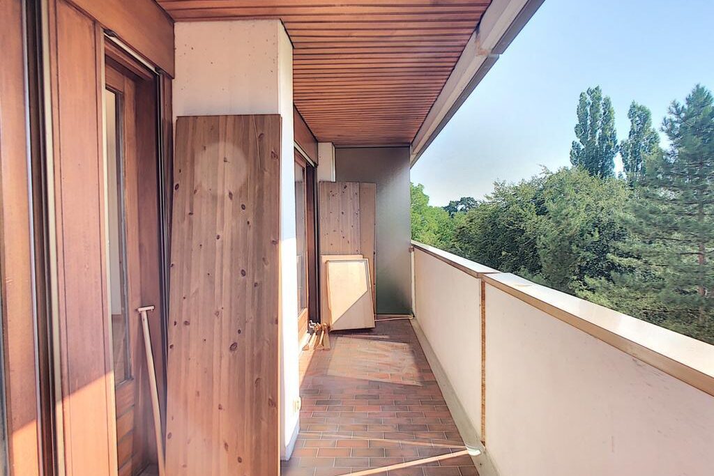 Opportunité pour investisseurs : studio loué très bien situé à Frontenex !