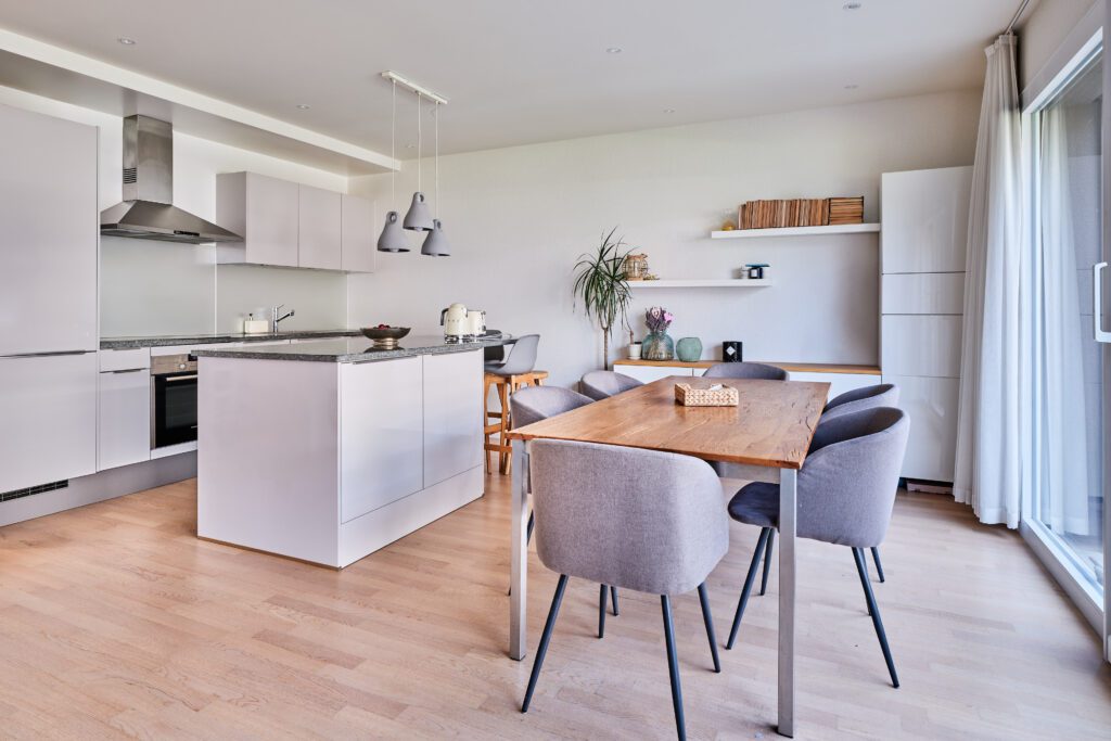 EXCLUSIVITE !! Lumineux duplex de 4 pièces avec grand balcon