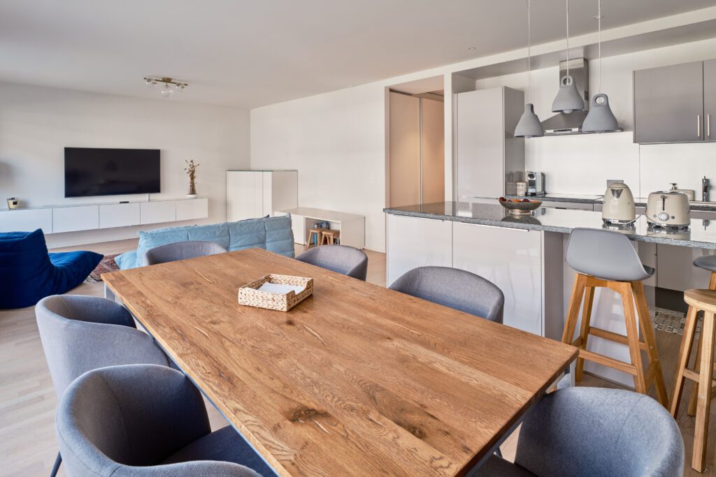 EXCLUSIVITE !! Lumineux duplex de 4 pièces avec grand balcon