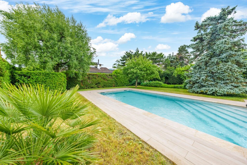 EXCLUSIVITE !! Charmante maison avec jardin, piscine et potentiel d’aménagements