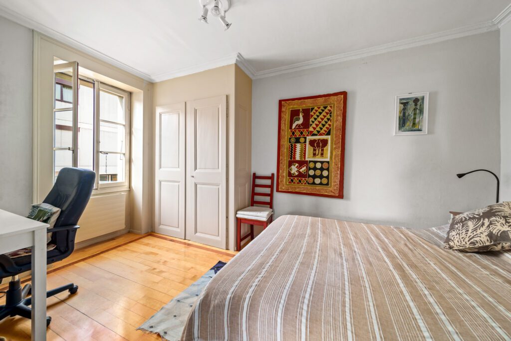 Exclusivité !! Élégant 5 pièces au charme authentique de l’ancien