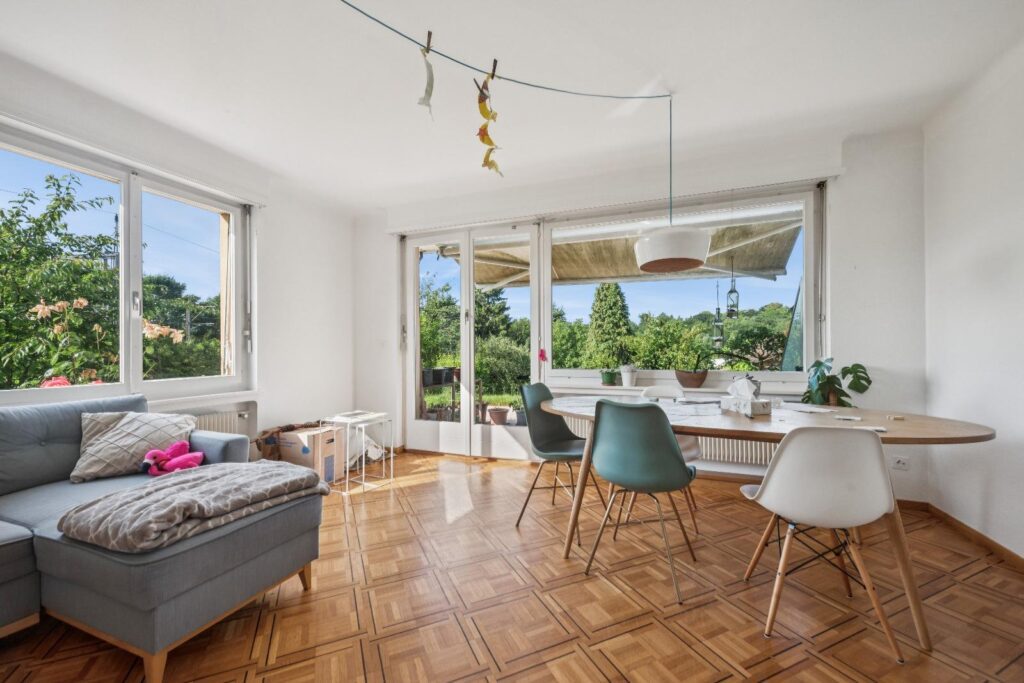 EXCLUSIVITE !! Villa jumelée à 10 min à pied du lac