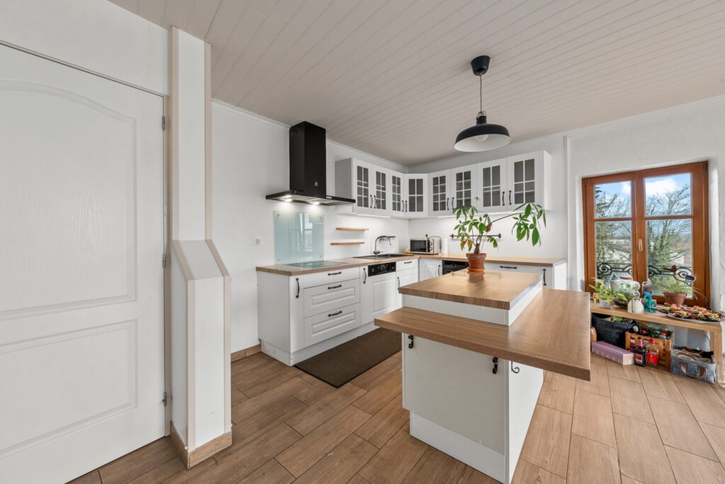 Splendide duplex entièrement rénové