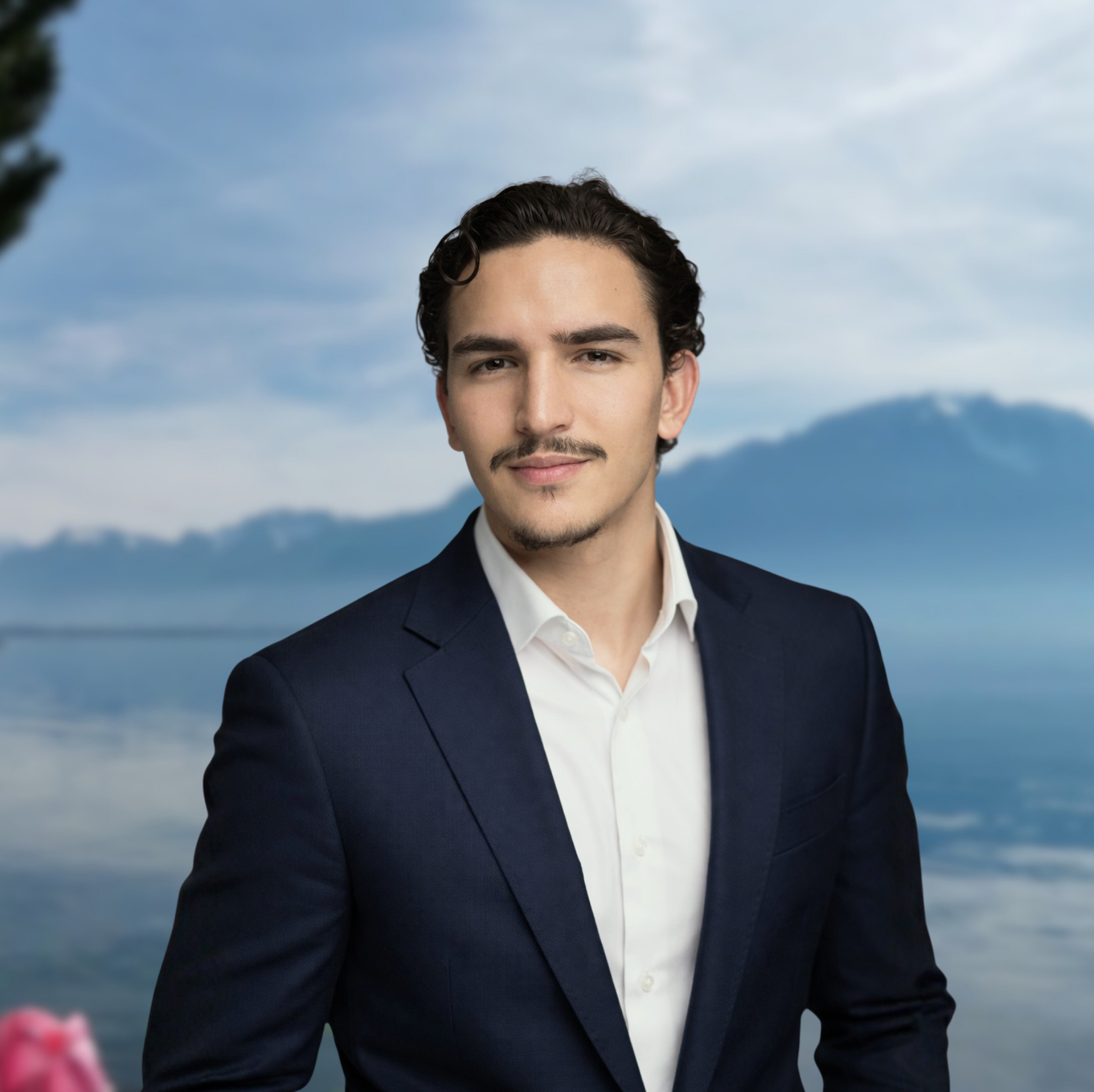 Profile photo of agent Ryane Oussada