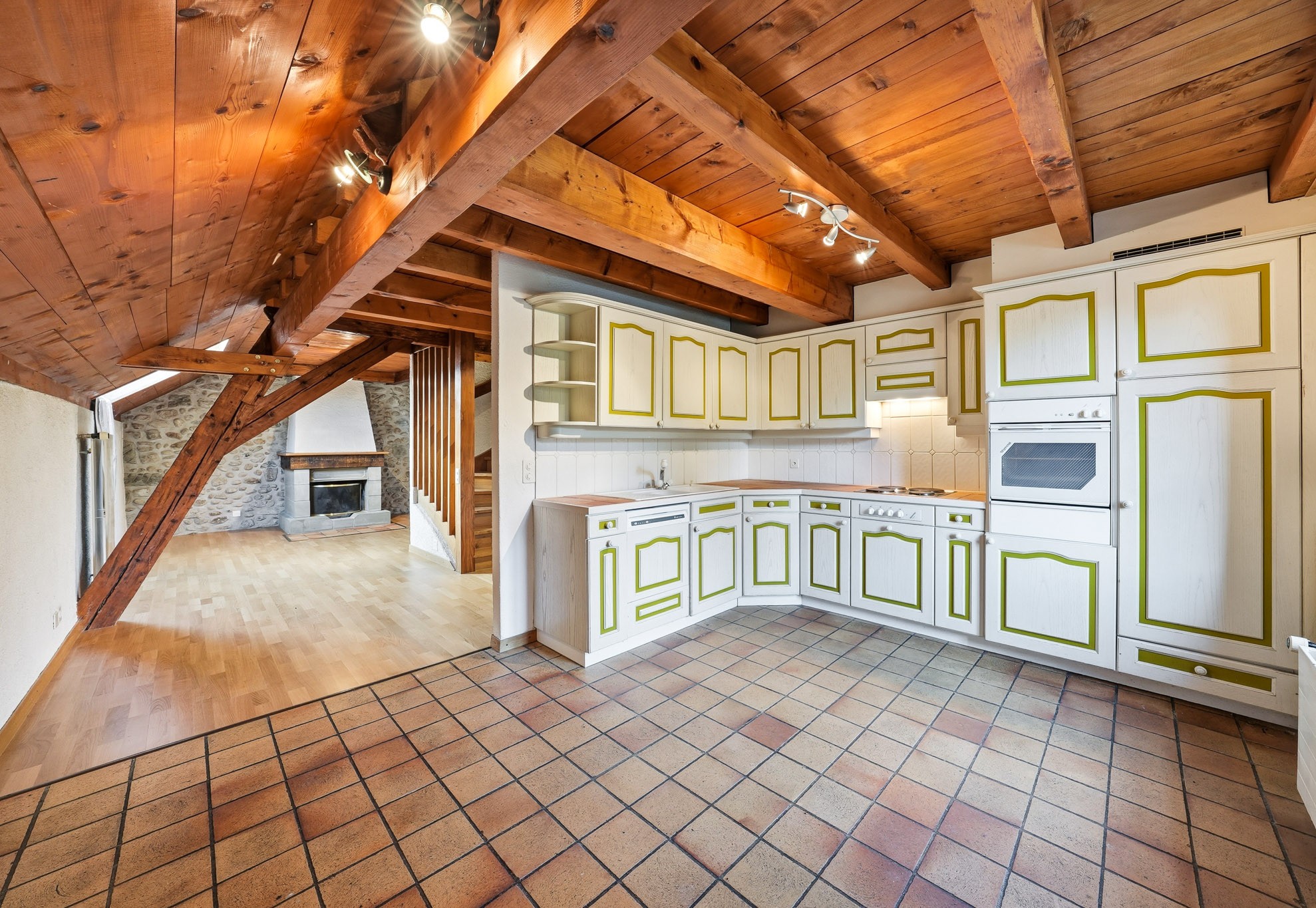 cayden-cartigny-cuisine-etage