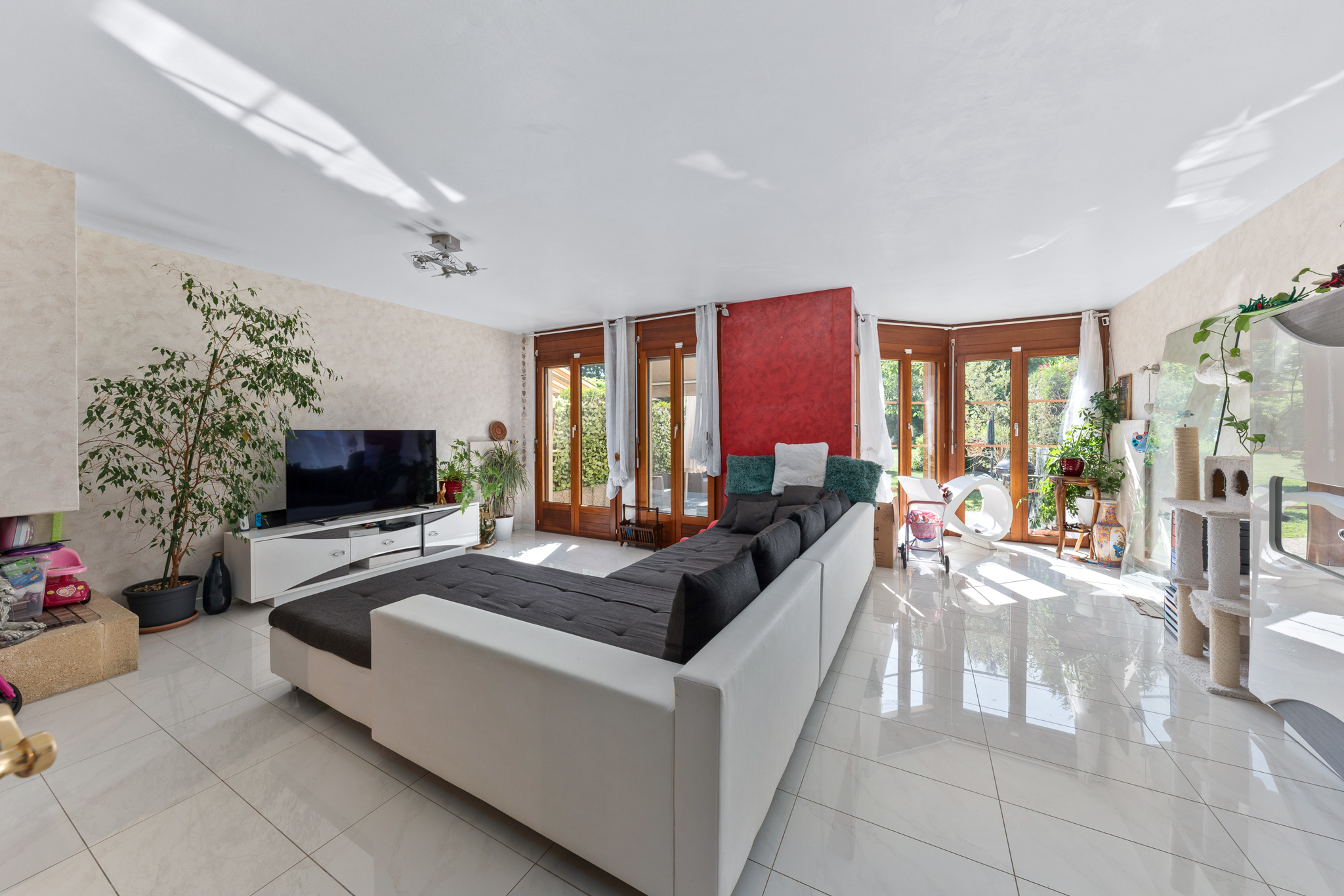 cayden-grand-saconnex-salon2