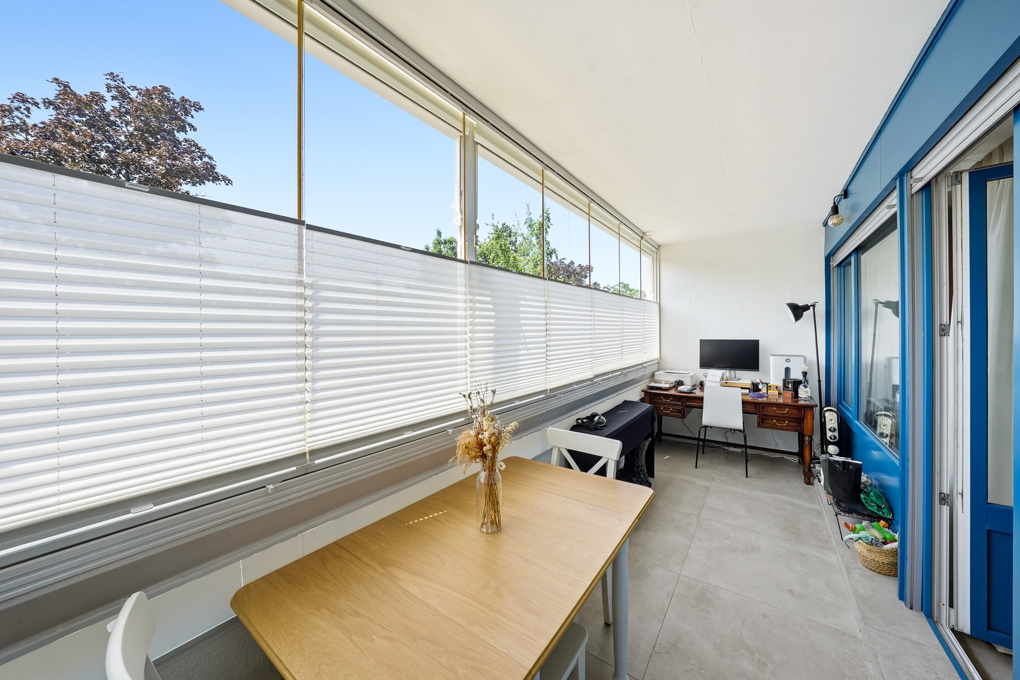 cayden-thonex-loggia